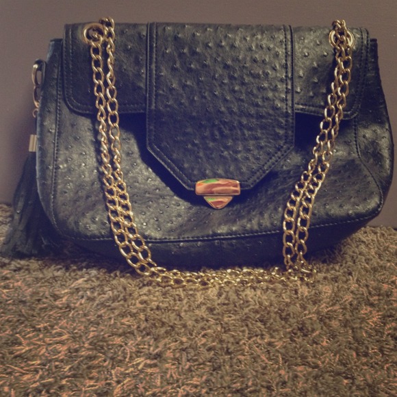 Imoshion black ostrich chain bag