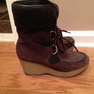 Tommy Girl Brown suede ankle boots