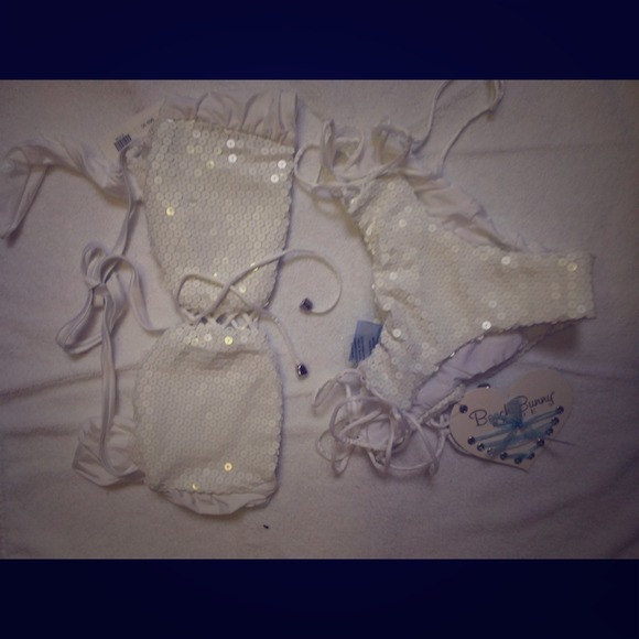 Beach Bunny White Wedding set