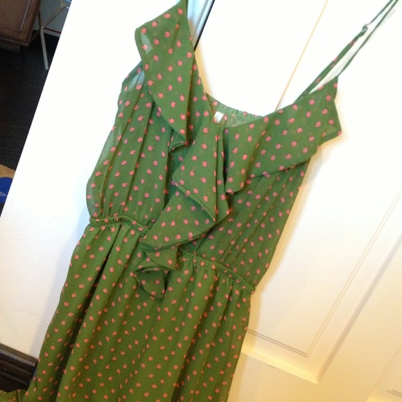 Green Dress with Ruffle Details - Picture 3 of 4