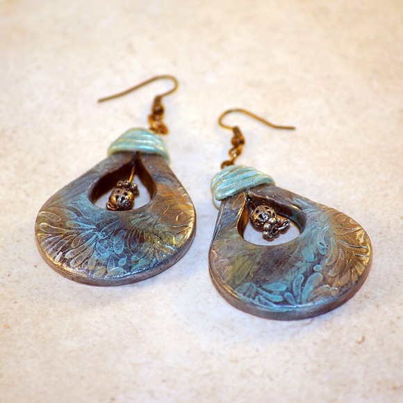 Handmade earrings - teardrop shape 💧💦