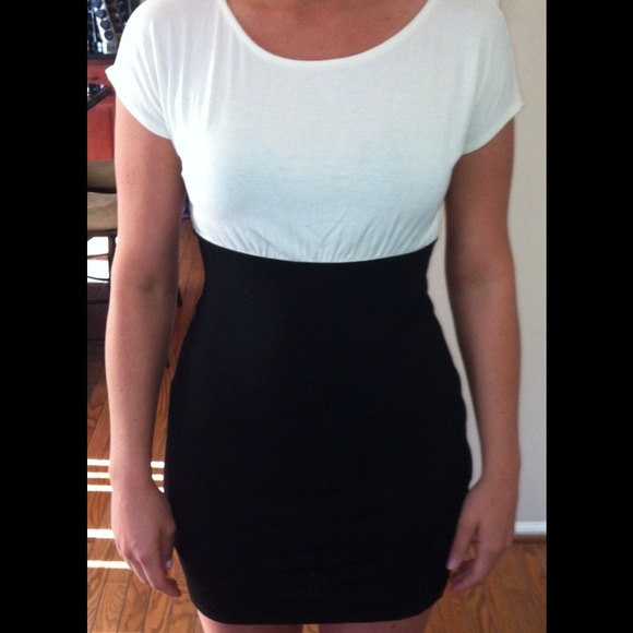 Black & white dress!