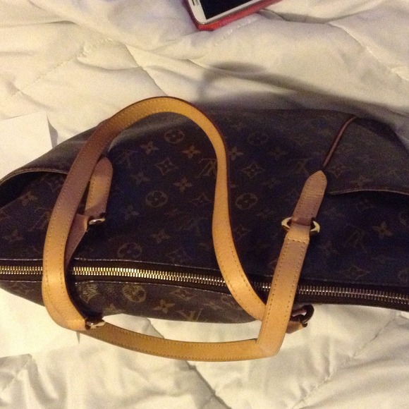 💋💋SOLD💋💋100% Authenic Louis Vuitton Totally MM - Picture 2 of 4