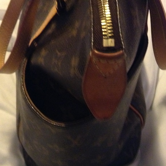 💋💋SOLD💋💋100% Authenic Louis Vuitton Totally MM - Picture 4 of 4