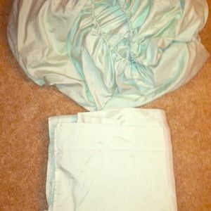 Gorgeous mint green king size sheets!