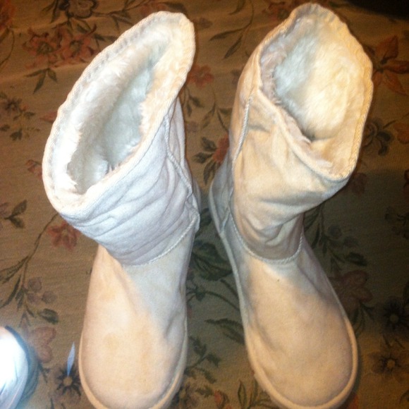 Very cute snow boots