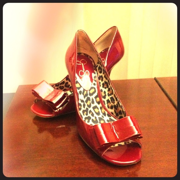 Jessica Simpson Candy Apple Peep-Toed Pump - Picture 1 of 1