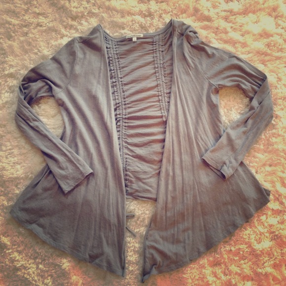 🎉RESERVED🎉Grey cardigan with detailed back