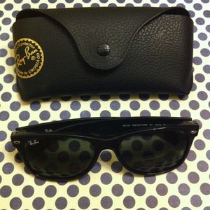 Ray-ban wayfarer sunglasses