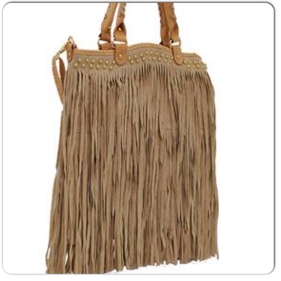 Handbags - ❗LAST ONE❗🔥👜Tan Fringe Tote Handbag w/ Studs👜🔥