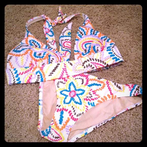NWOT New Bright Floral Bikini