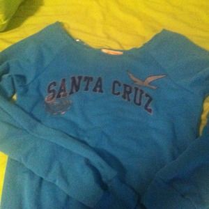 Santa Cruz Off the shoulder sweater