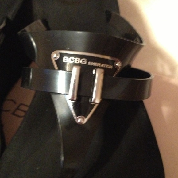 SOLD/bundled❗BCBGeneration black wedges - Picture 2 of 3