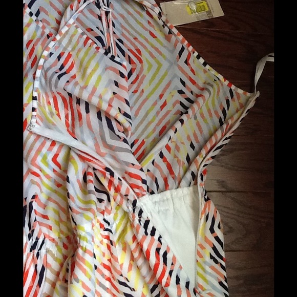 🎀🎀HOST PICK🎀🎀Peplum Dress NWT - Picture 2 of 2