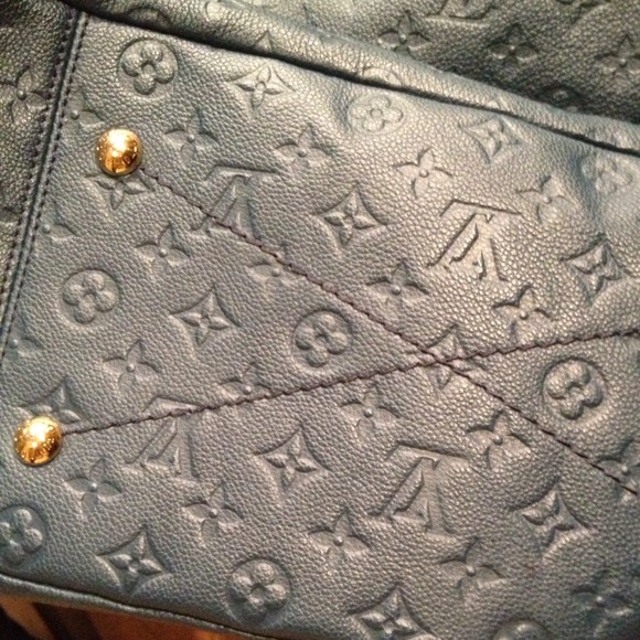 💢SOLD💢Louis Vuitton Empreinte Orage Artsy MM - Picture 4 of 4