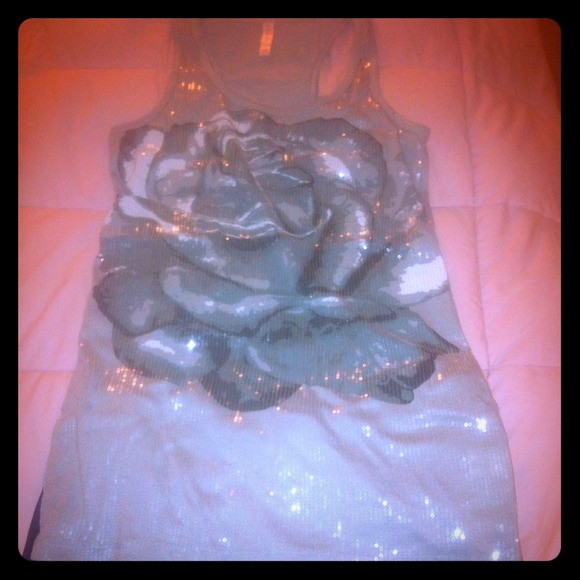 Sparkly gray rose tank top