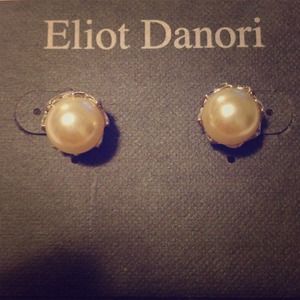 Eliot Danori Pearl Studs