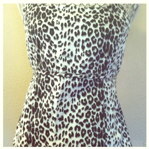 Sexy open back whit and black leopard shirt:)