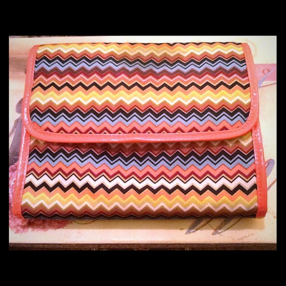 NWOT Jewelry/Makeup Bag, with Hanger