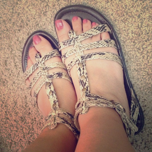 *S🚫LD* Madden Girl Snakeskin Gladiator Sandals