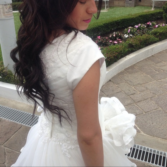 beautiful wedding dress