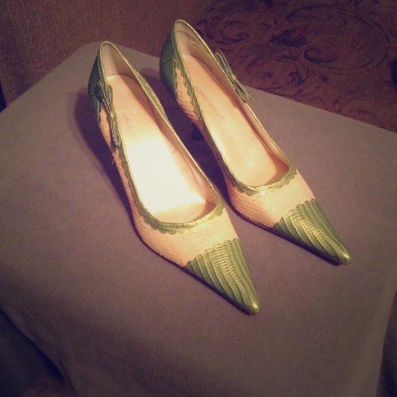 Super cute Nine West heels