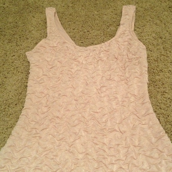 Soft Pink Ruched Dress - Picture 2 of 4