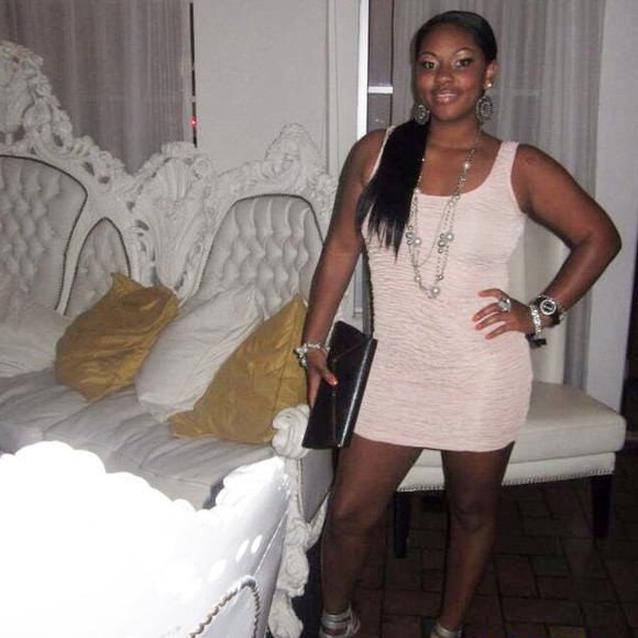 Soft Pink Ruched Dress - Picture 4 of 4