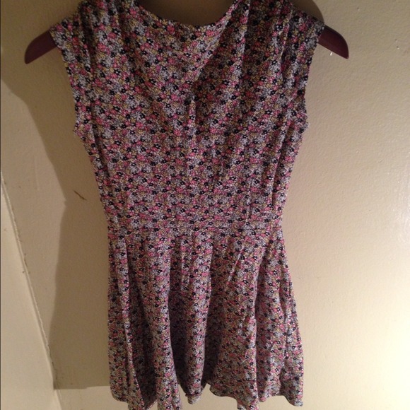 H&M dress - Picture 2 of 3