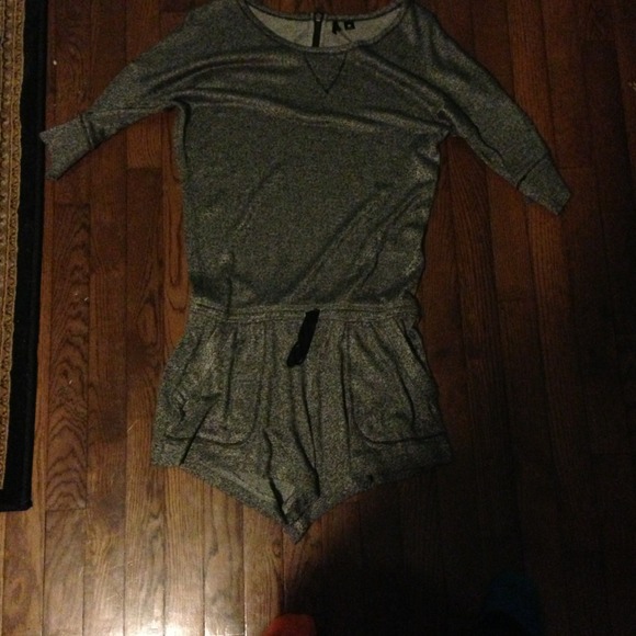 Kensie quarter sleeved sweat romper
