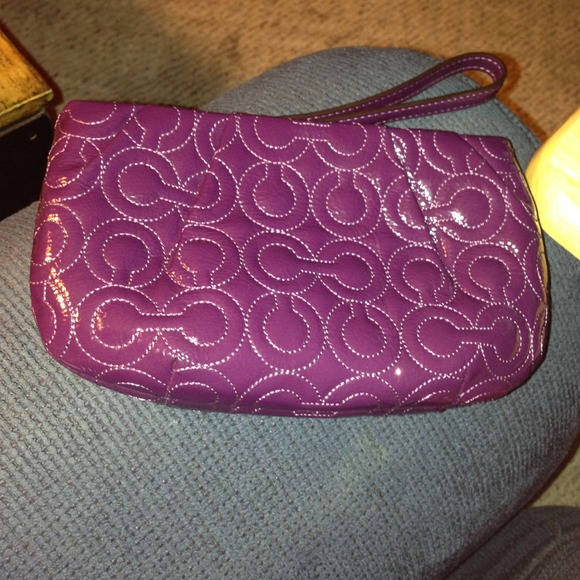 🚫🚫SOLD🚫🚫Coach small clutch/large wristlet