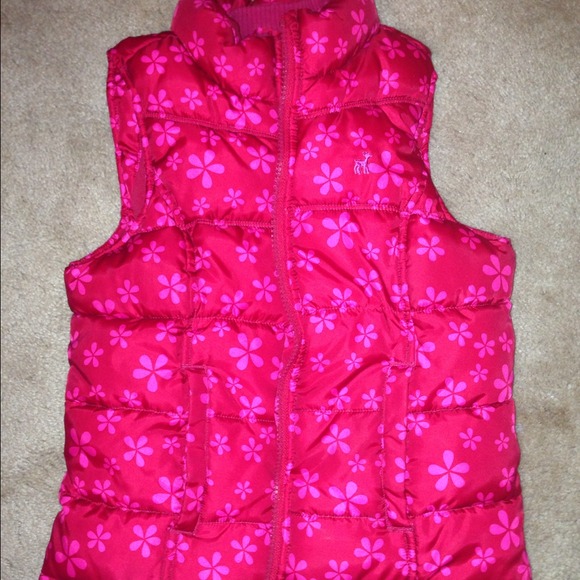 ****Sold with Bundle*****Old Navy vest S