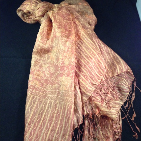 100% Silk scarf handcrafted wrinkle free