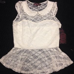 Cute Lace Top price reduction