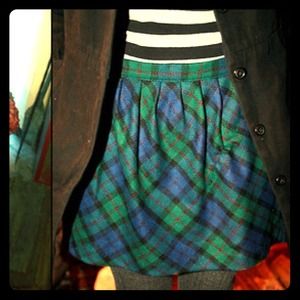 Old Navy Green and blue plaid skirt!