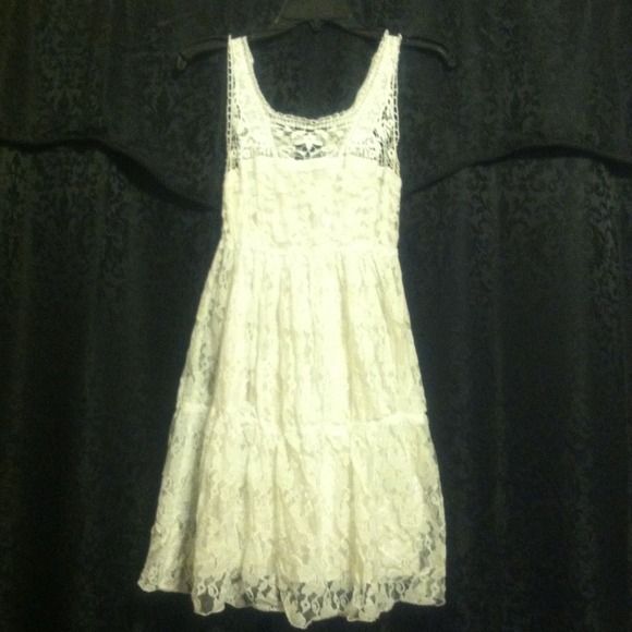 Gorgeous White Lace Dress!
