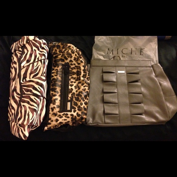 *REDUCED*💋💋Miche Bag base and 3 shells💋💋
