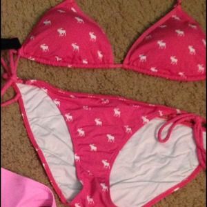 Abercrombie swim suit top size small bottom size L