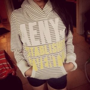 American eagle sweater 💕