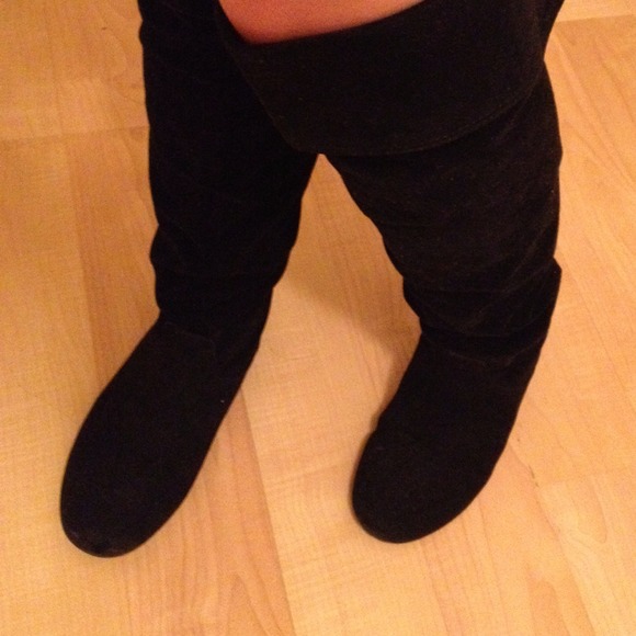 Black Knee High Suede Boot @rachieleflar