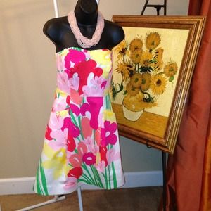 Lilly Pulitzer strapless dress with boning.