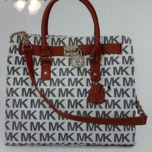 !!!!!Reduced!!!!!!New purse