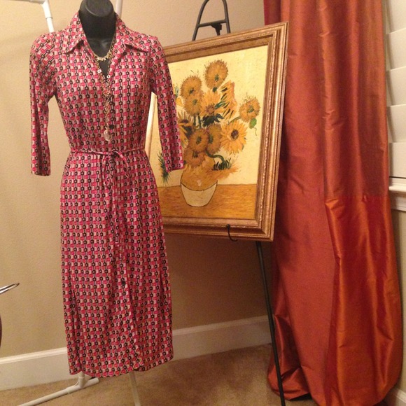 Red and black printed jersey dress. - Picture 1 of 3