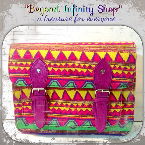 🚫Sold in a bundle🚫Flash Sale!🌺Aztec satchel 11"
