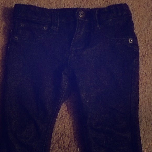 SOLD Toddler girl Guess skinny jeans