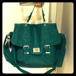 ✨NWT✨Kelly Green Satchel 💥PRICE REDUCED💥