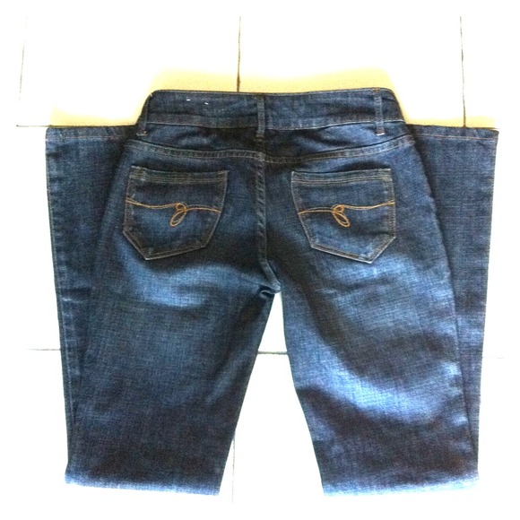 GUESS JEANS