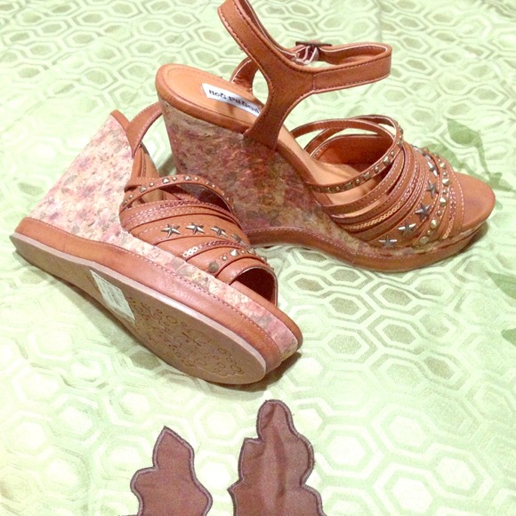 🔥🔥HOT NEW DEAL! 🔥🔥Super sexy wedges!