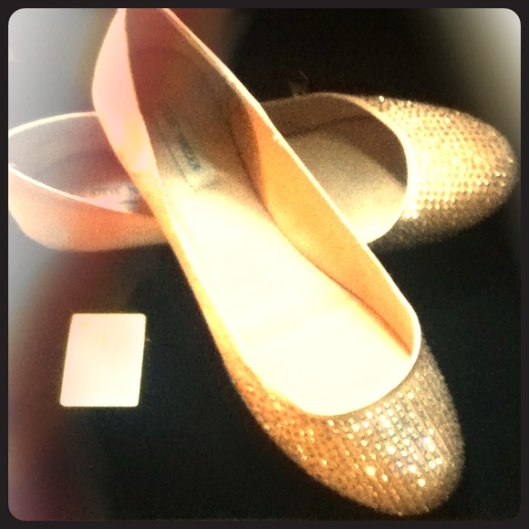 Steve Madden gold flats