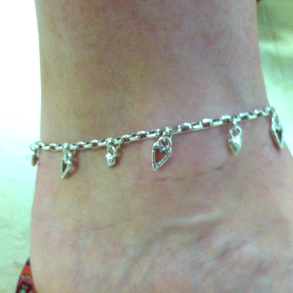 🔴Sold in a bundle. Brighton anklet.